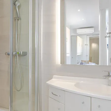 6 Lecerf T5 - Heart Of 4 Bedrooms Terrace Διαμέρισμα *