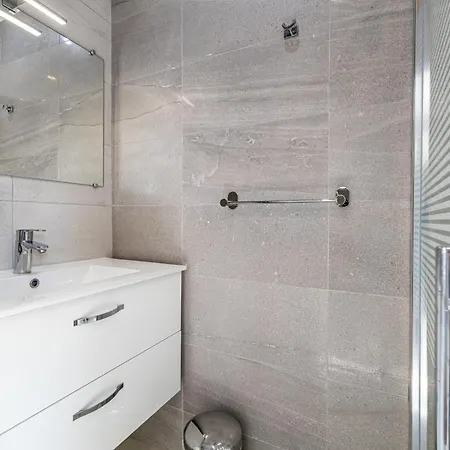 6 Lecerf T5 - Heart Of 4 Bedrooms Terrace Διαμέρισμα *